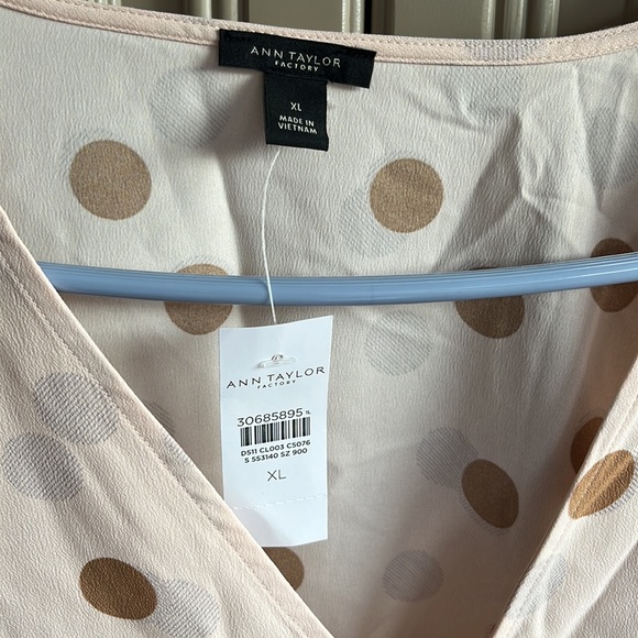 Ann Taylor Factory Blush Blouse with dark tan and gray dots. - Picture 2 of 7
